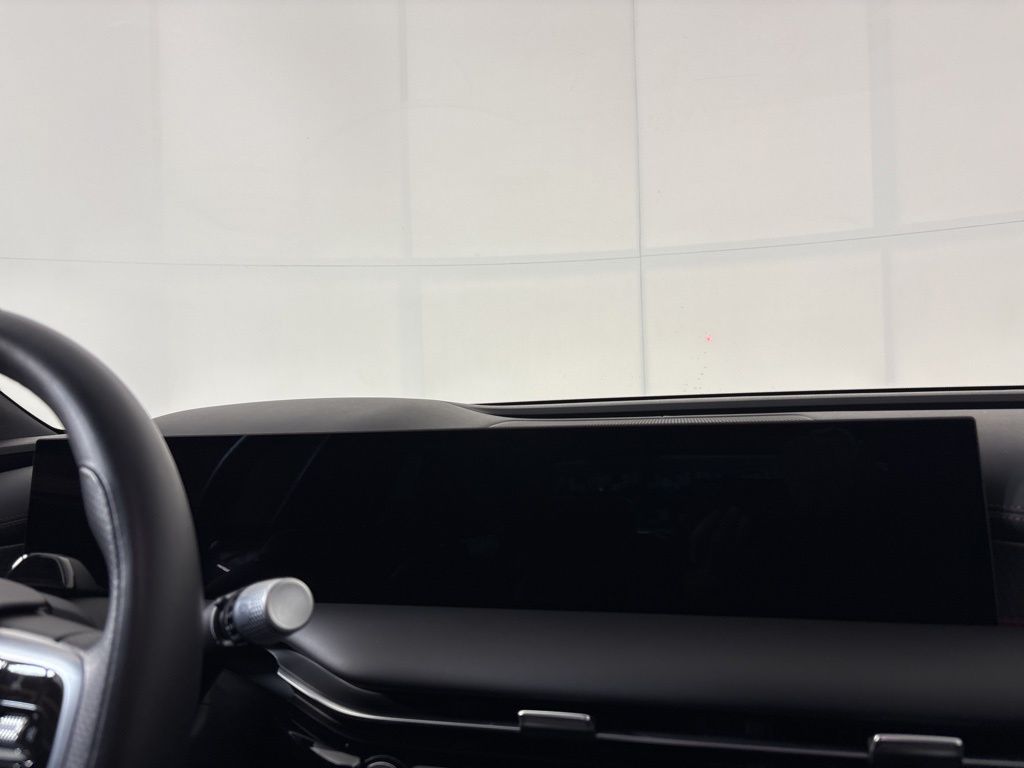 Thumbnail: 2025 Genesis G80 - 24
