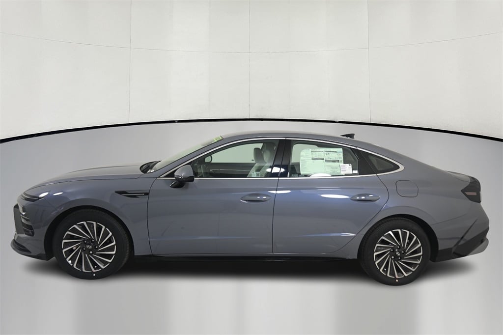 Thumbnail: 2025 Hyundai Sonata - 4