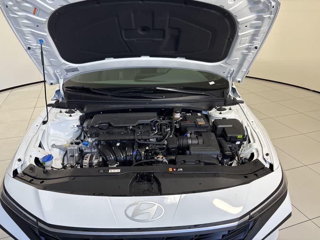 Thumbnail: 2025 Hyundai Elantra - 11