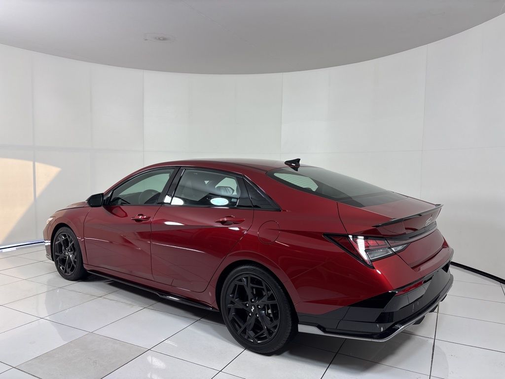 Thumbnail: 2024 Hyundai Elantra - 3