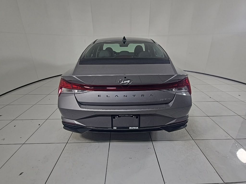 Thumbnail: 2022 Hyundai Elantra - 6