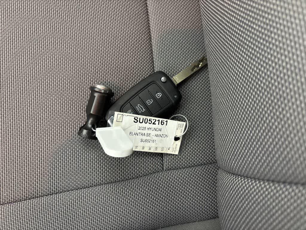 Thumbnail: 2025 Hyundai Elantra - 27