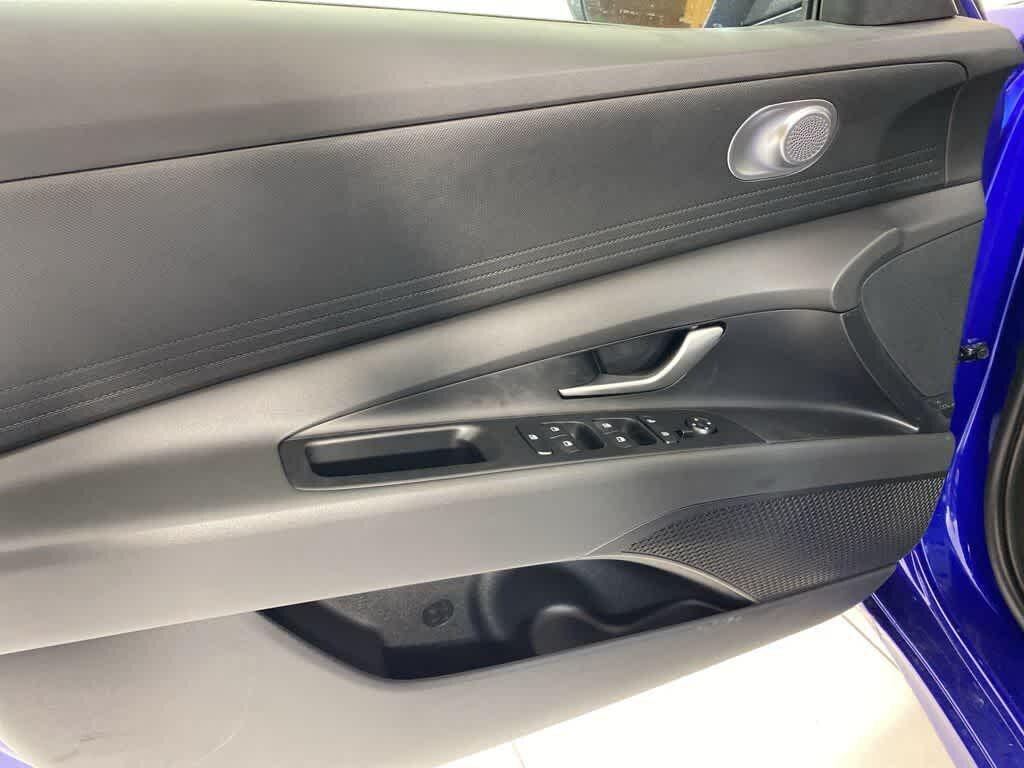 Thumbnail: 2025 Hyundai Elantra - 14