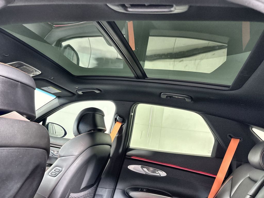 2026 GENESIS GV70 Sport Advanced - Photo 16