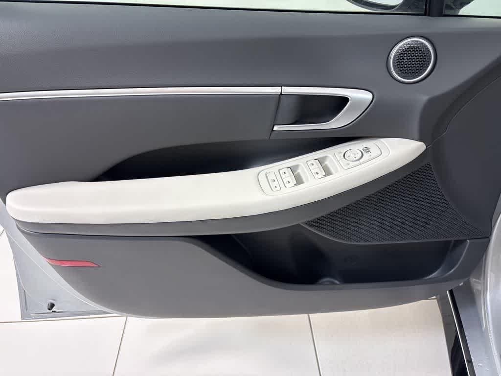 Thumbnail: 2025 Hyundai Sonata - 16