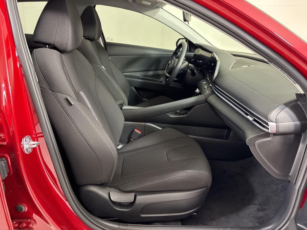 Thumbnail: 2025 Hyundai Elantra - 12