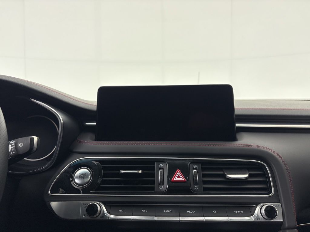 Thumbnail: 2023 Genesis G70 - 26