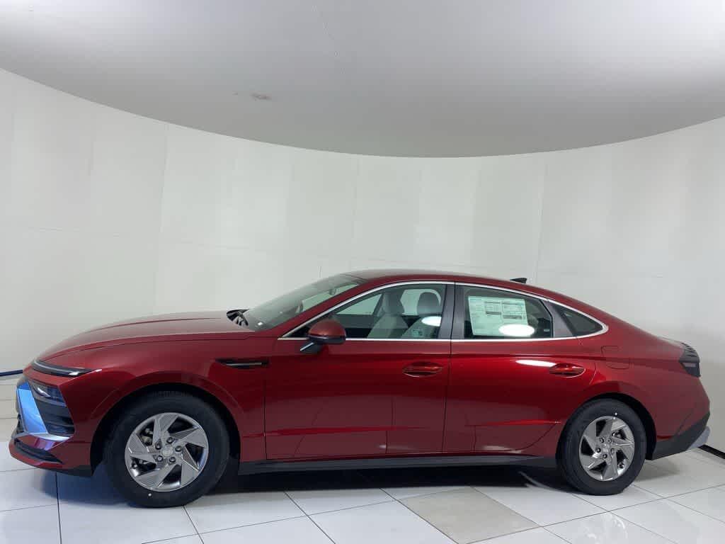 New 2025 Hyundai Sonata SE Sedan