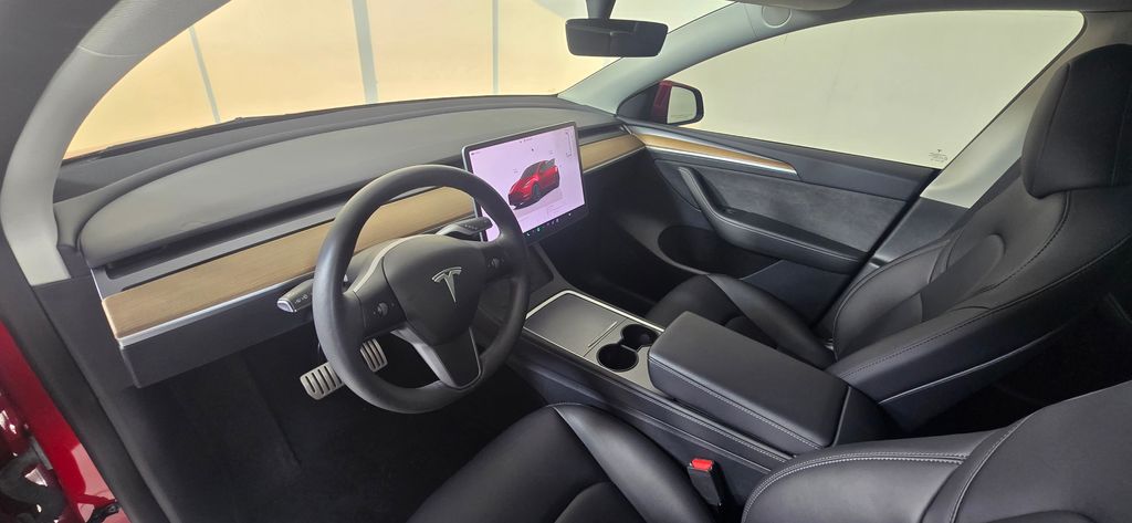 Thumbnail: 2023 Tesla Model Y - 17