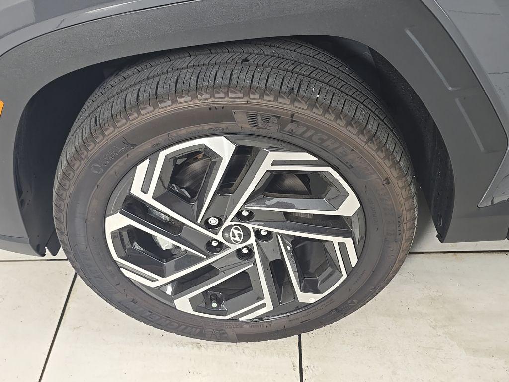 2026 Hyundai Tucson Limited - Photo 9
