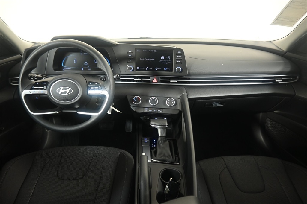 Thumbnail: 2025 Hyundai Elantra - 14