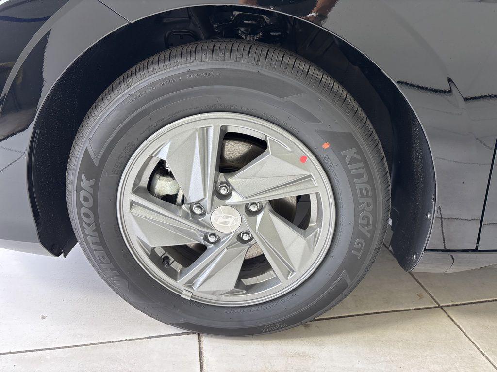 Thumbnail: 2026 Hyundai Elantra - 9