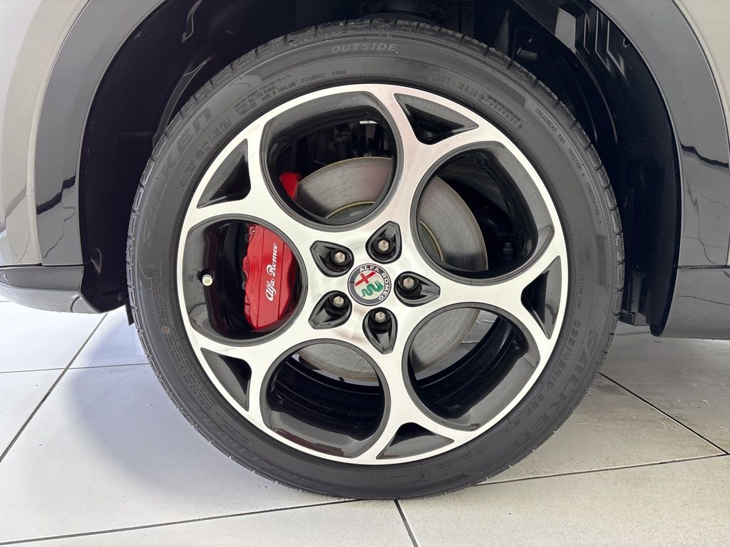 Thumbnail: 2024 Alfa Romeo Tonale - 9