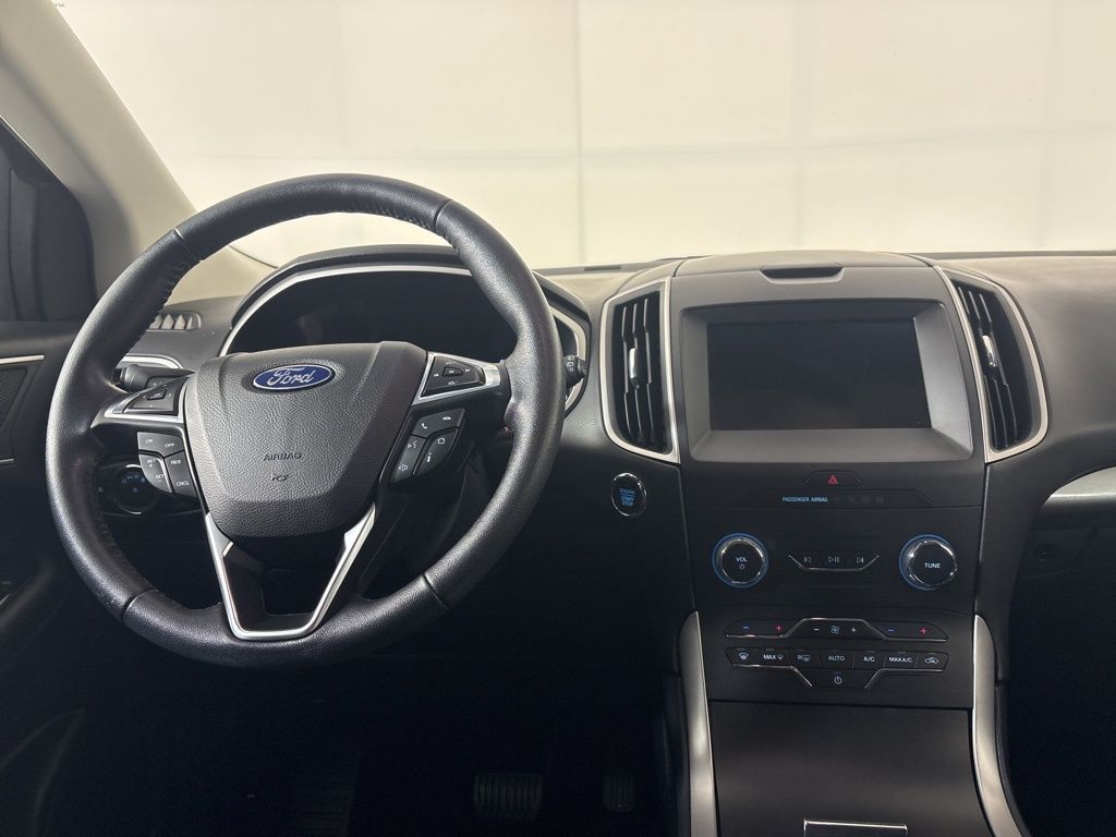 Thumbnail: 2019 Ford Edge - 21