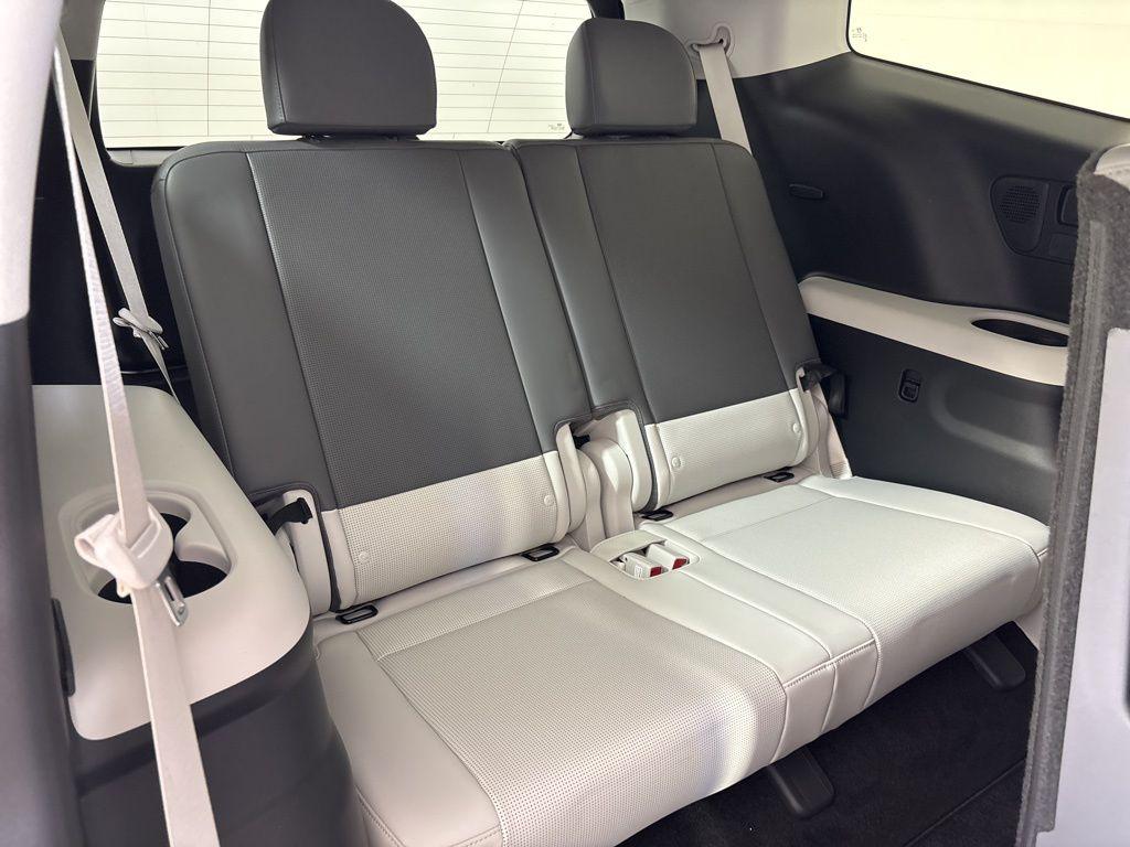 Thumbnail: 2026 Hyundai Ioniq - 19