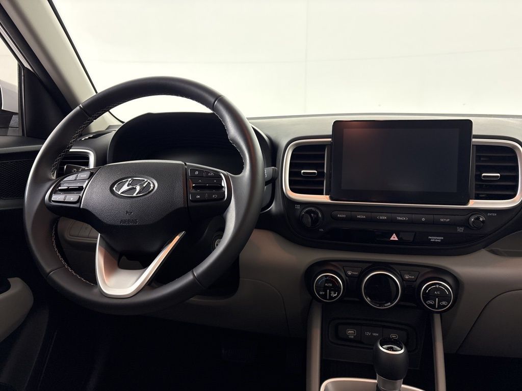 Thumbnail: 2023 Hyundai Venue - 21