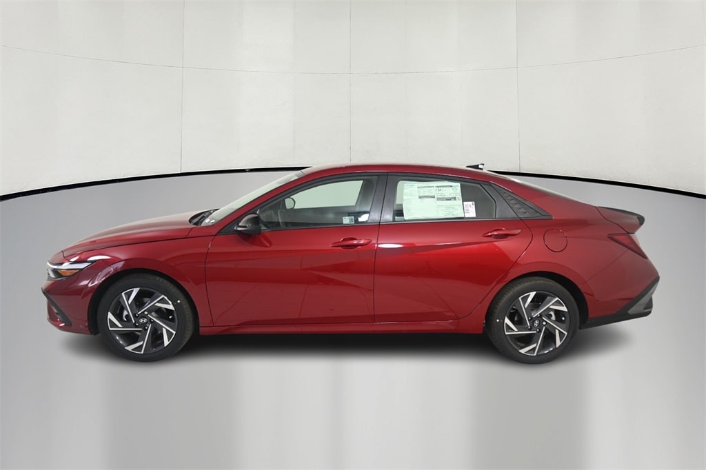 Thumbnail: 2025 Hyundai Elantra - 4