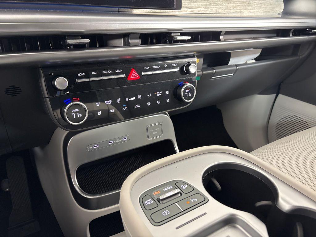 Thumbnail: 2026 Hyundai Ioniq - 23