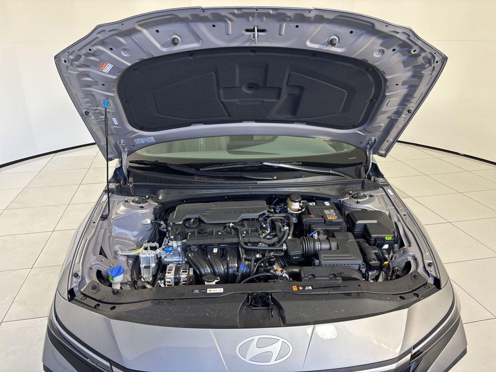 Thumbnail: 2026 Hyundai Elantra - 11