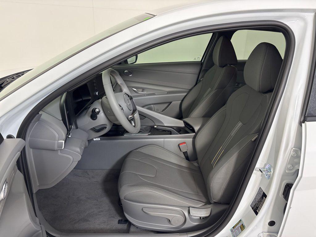 Thumbnail: 2026 Hyundai Elantra - 15