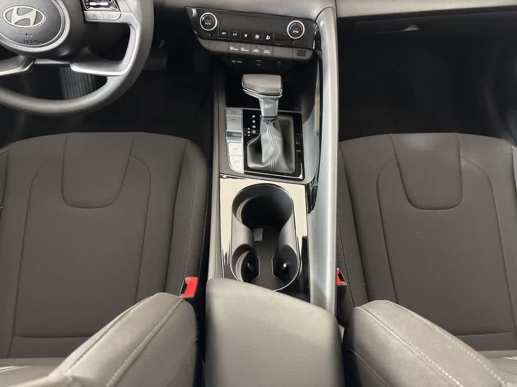 Thumbnail: 2025 Hyundai Elantra - 22