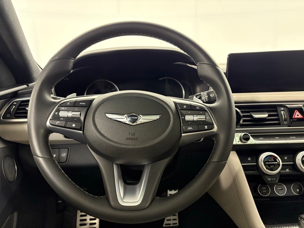 Thumbnail: 2023 Genesis G70 - 22