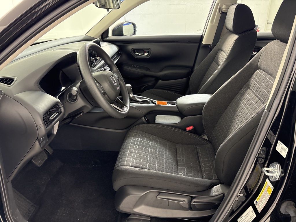 Thumbnail: 2025 Honda HR-V - 18