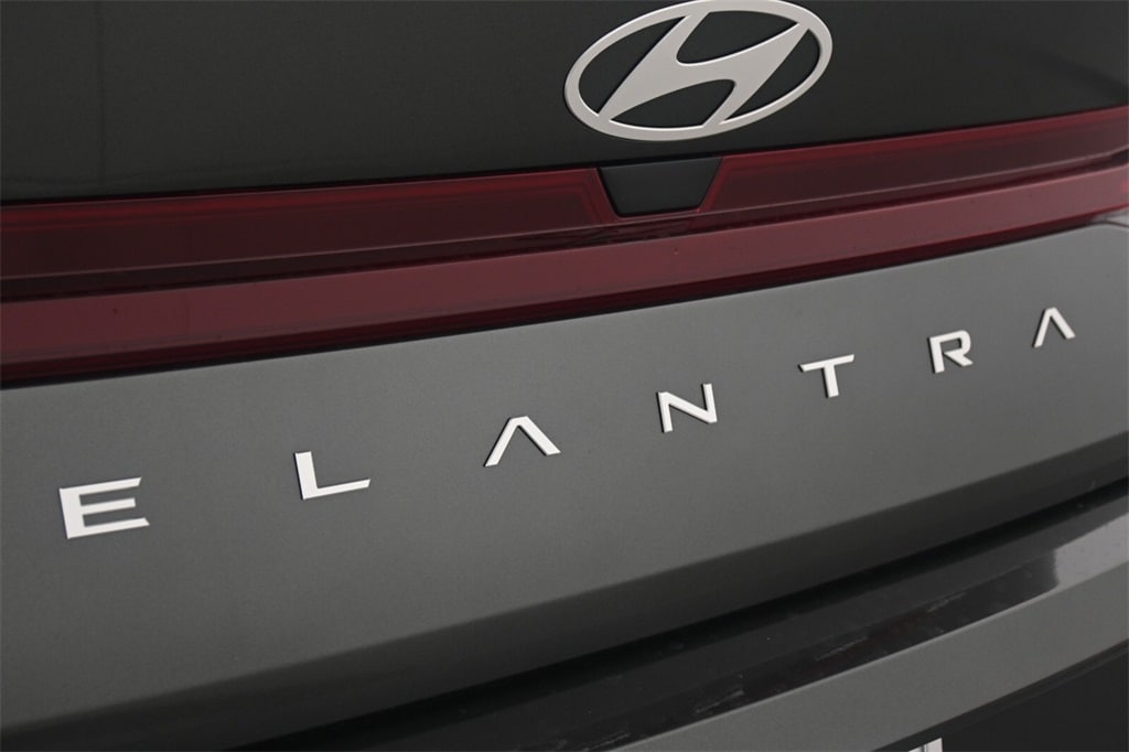 Thumbnail: 2025 Hyundai Elantra - 8