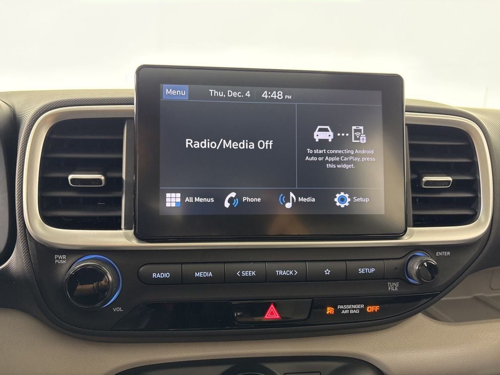 Thumbnail: 2023 Hyundai Venue - 25