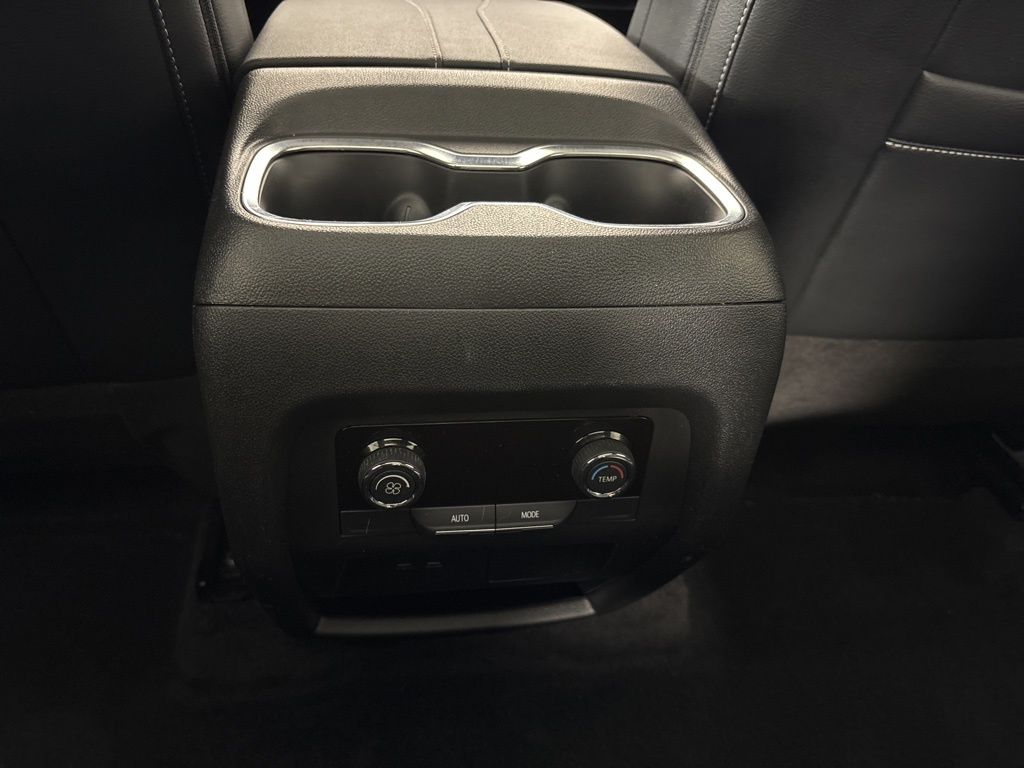 Thumbnail: 2025 Chevrolet Traverse - 26