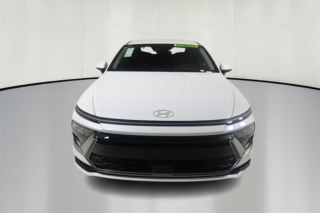 New 2025 Hyundai Sonata Hybrid SEL Sedan