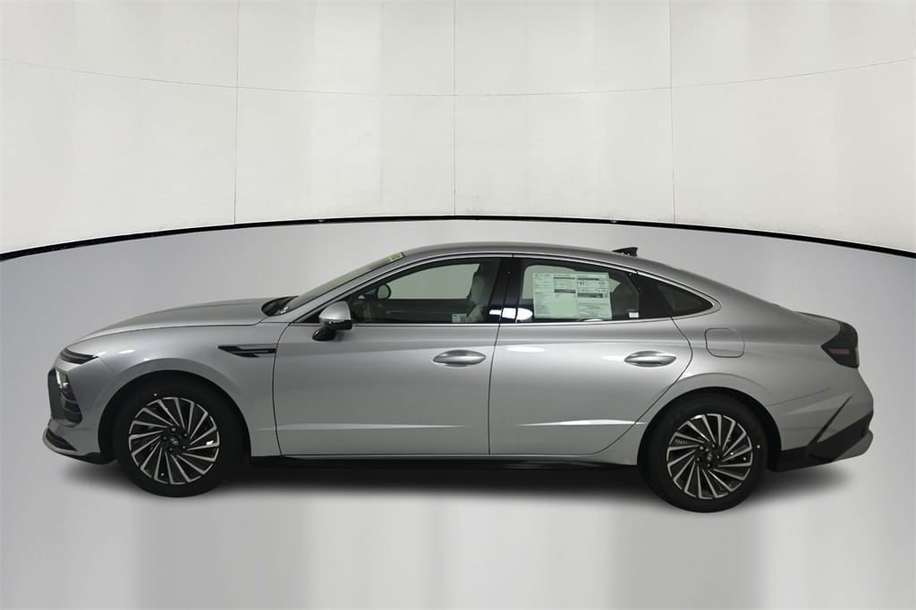 Thumbnail: 2025 Hyundai Sonata - 4