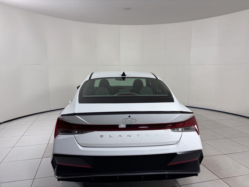 Thumbnail: 2026 Hyundai Elantra - 4