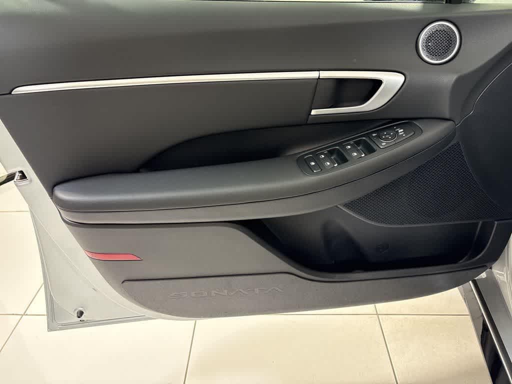 Thumbnail: 2025 Hyundai Sonata - 16