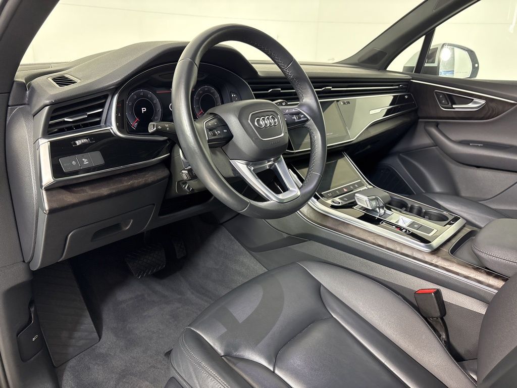 Thumbnail: 2021 Audi Q7 - 21