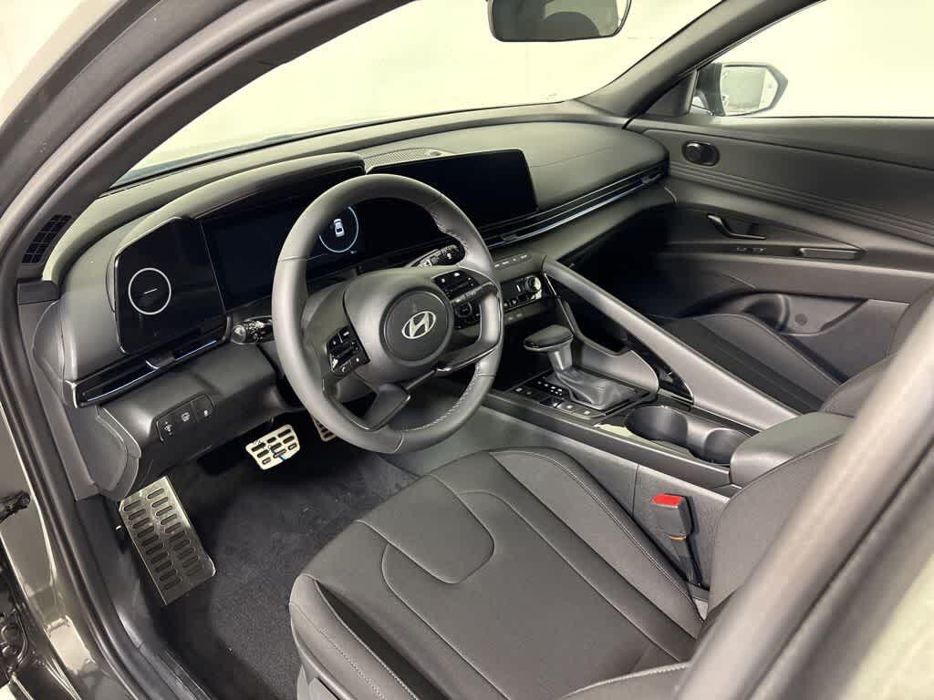 Thumbnail: 2025 Hyundai Elantra - 15