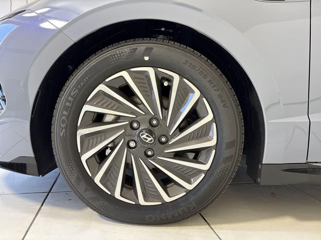 Thumbnail: 2025 Hyundai Sonata - 9