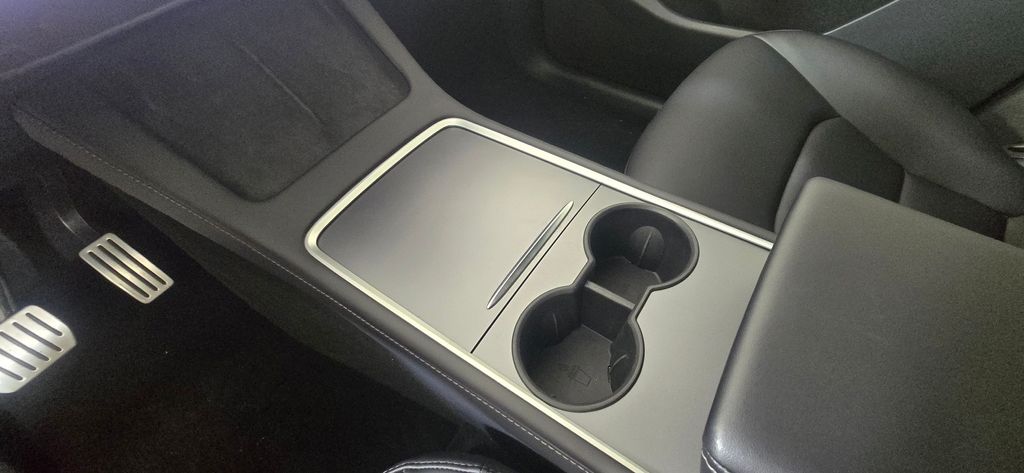 Thumbnail: 2023 Tesla Model Y - 19