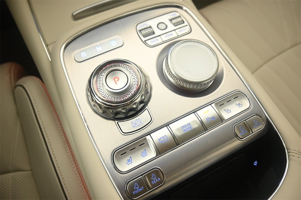 Thumbnail: 2025 Genesis G90 - 20