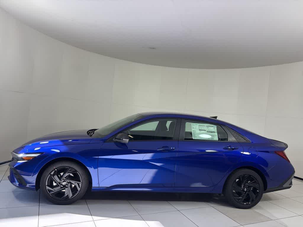 New 2026 Hyundai Elantra SEL Sport Sedan
