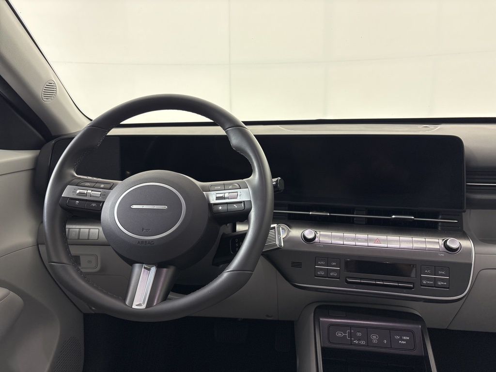 2025 Hyundai Kona SEL Convenience - Photo 22