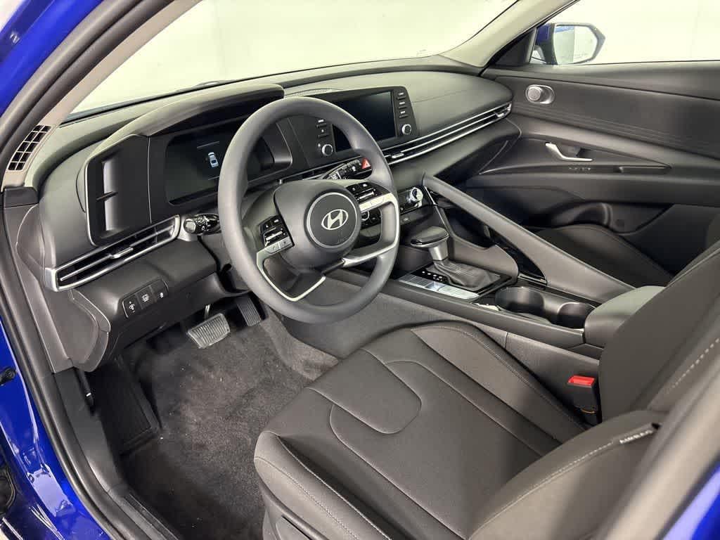 Thumbnail: 2025 Hyundai Elantra - 15