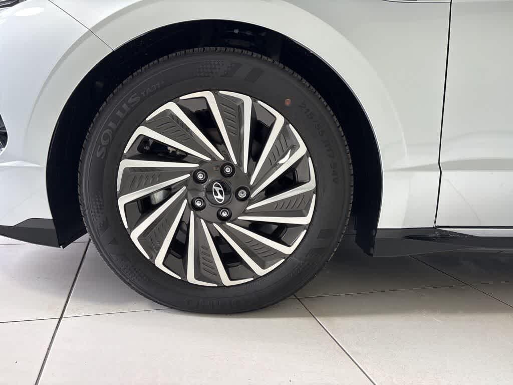 Thumbnail: 2025 Hyundai Sonata - 9