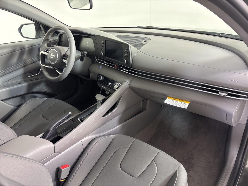 Thumbnail: 2026 Hyundai Elantra - 13