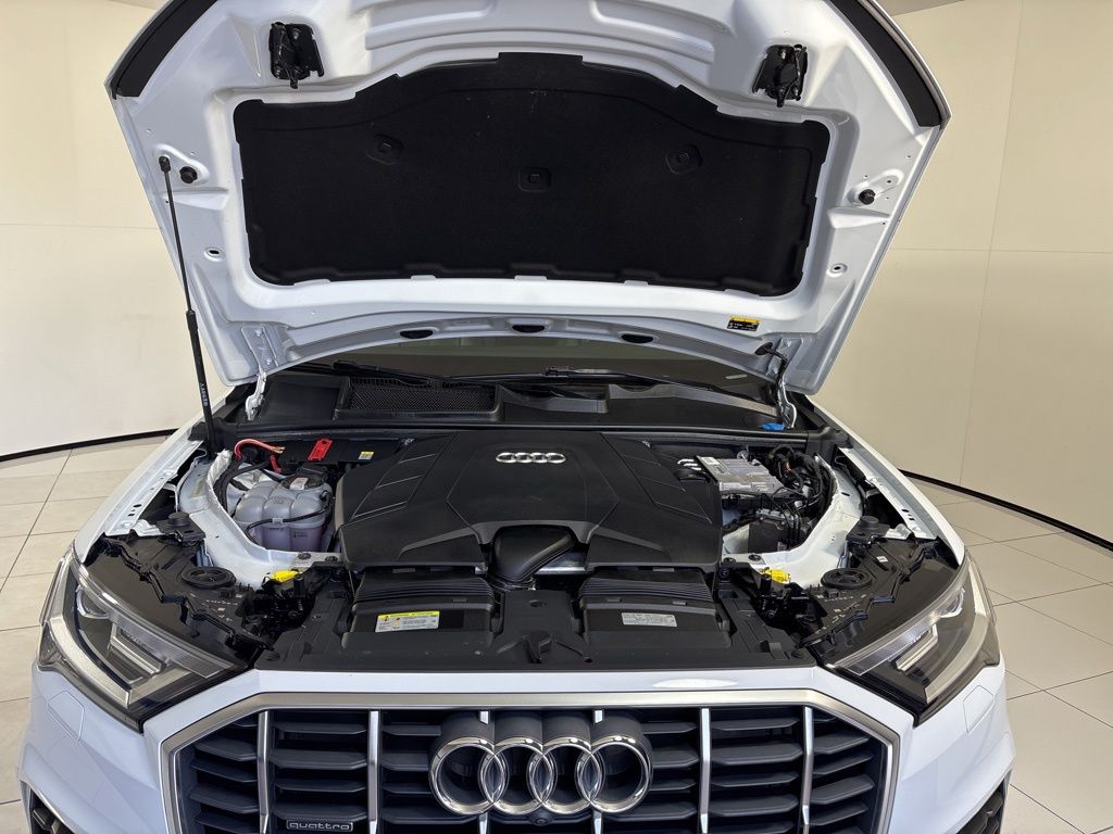 Thumbnail: 2021 Audi Q7 - 11