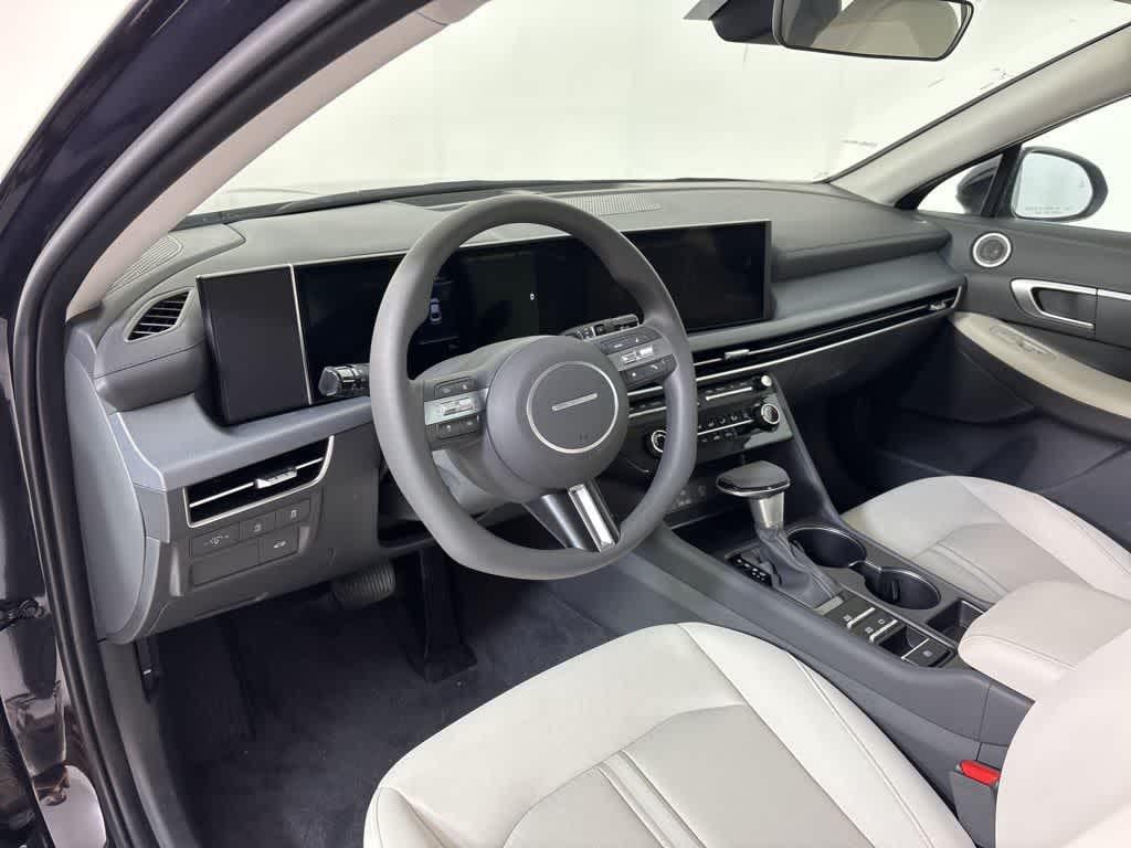 Thumbnail: 2025 Hyundai Sonata - 15