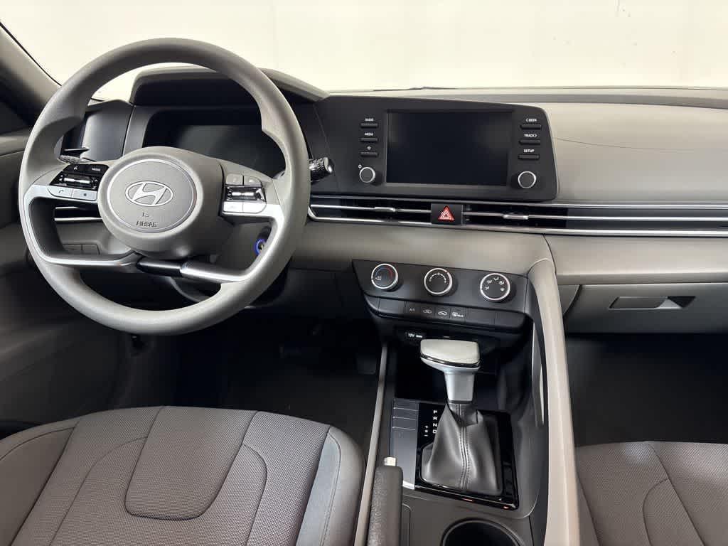 Thumbnail: 2025 Hyundai Elantra - 21