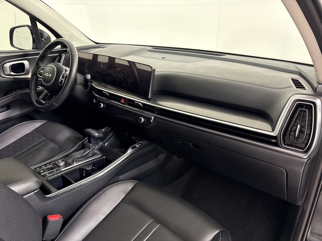 Thumbnail: 2025 Kia Sorento - 13