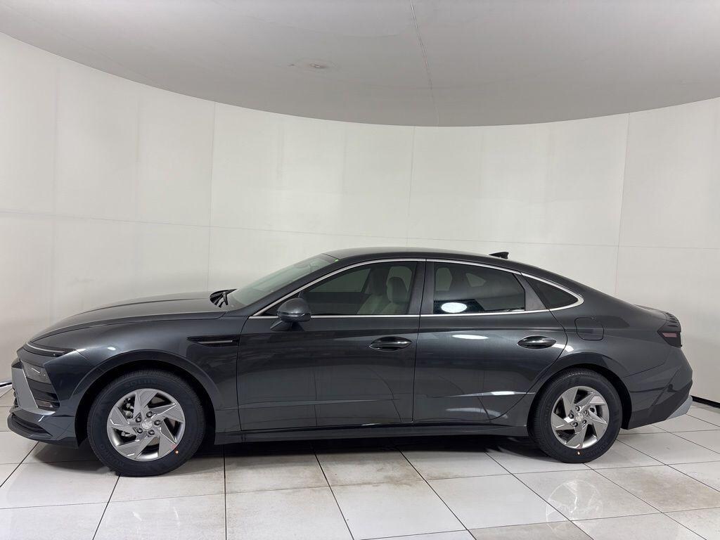 New 2026 Hyundai Sonata SE Sedan