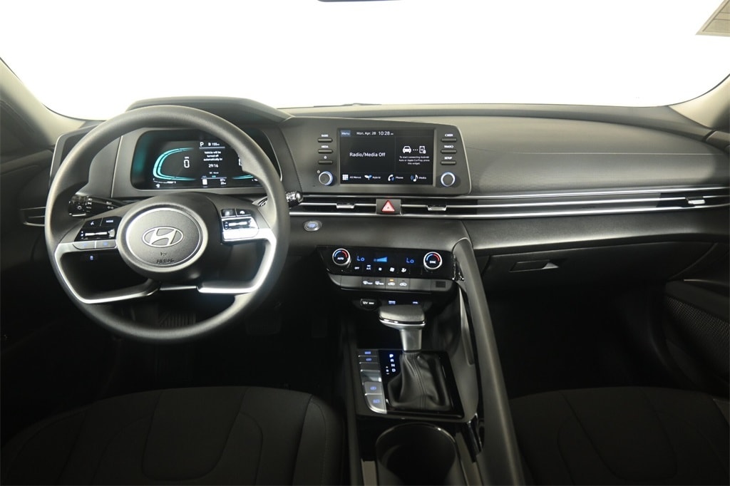 Thumbnail: 2025 Hyundai Elantra - 14